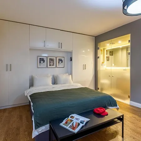 Splendid Flat With Excellent Location In Beyoglu شقة *
