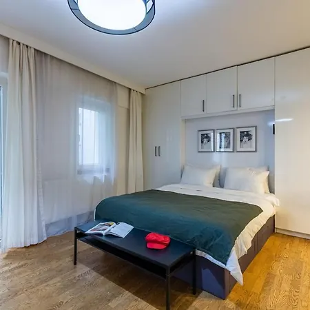 Splendid Flat With Excellent Location In Beyoglu *